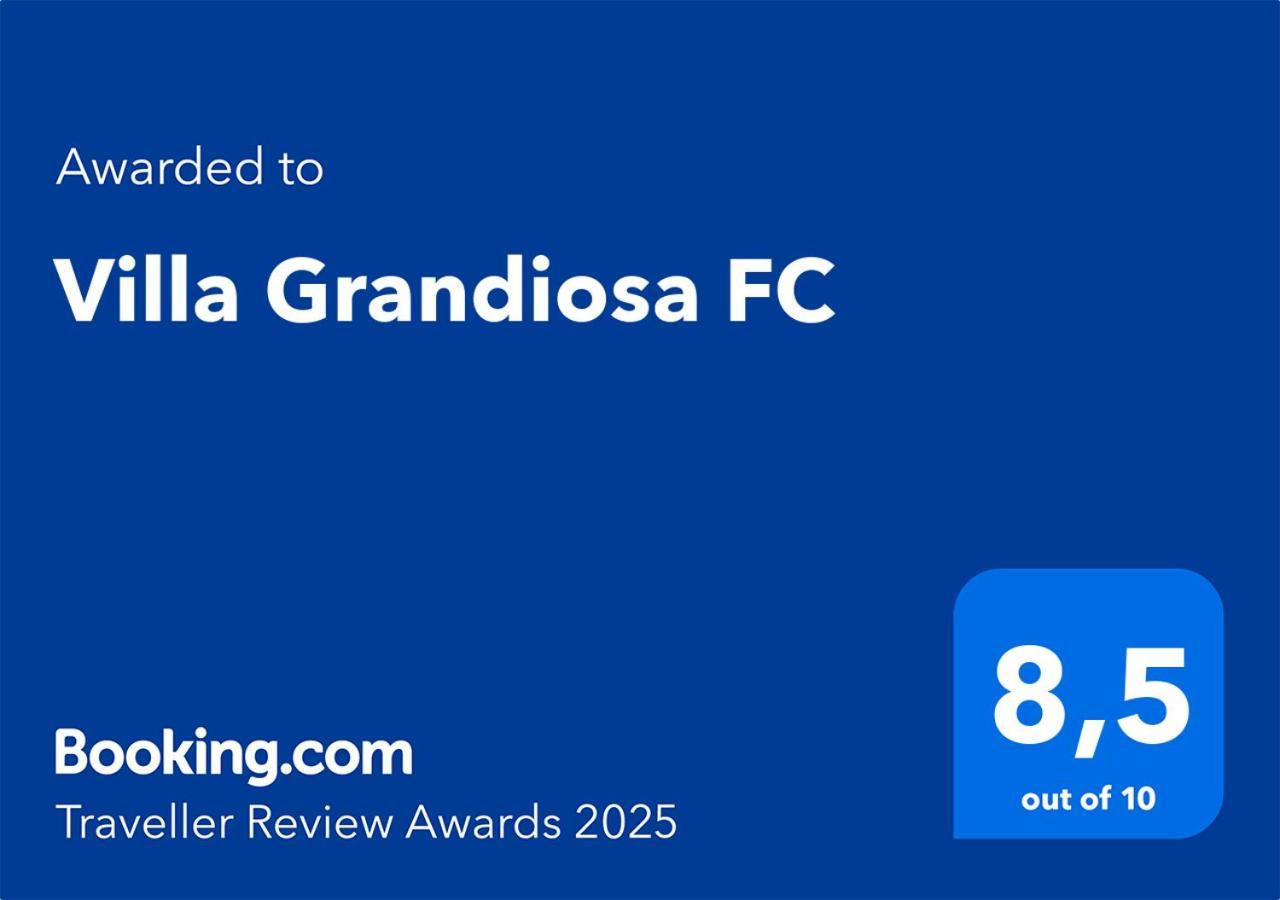 Villa Grandiosa Fc Aci Catena Ngoại thất bức ảnh